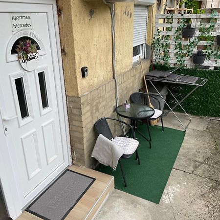 Apartman Mercedes Segedín Exteriér fotografie